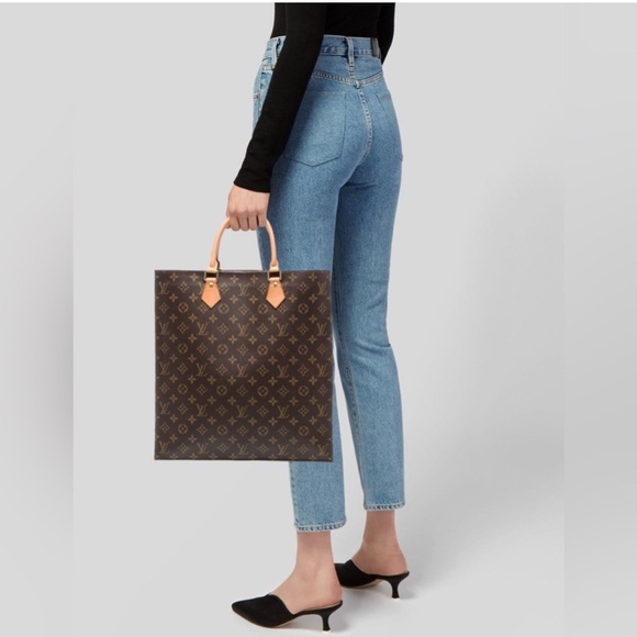 Louis Vuitton Monogram Sac Plat Tote Leather Detail - Picture 5 of 7